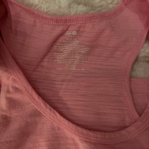 Lot of 7 used tops large and xl. - Picture 7 of 8